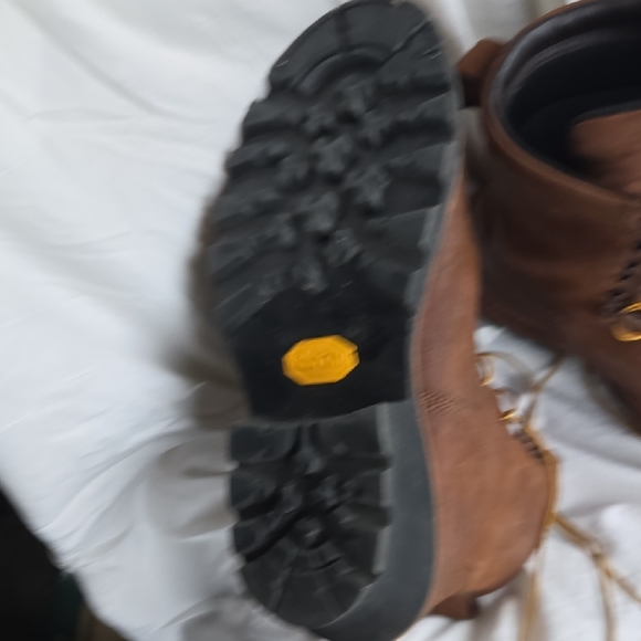 Red Wing Shoes Rustic Brown Boots with Mustard Laces - Picture 4 of 6